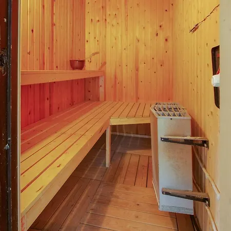 Four-bedroom Holiday In * Hals