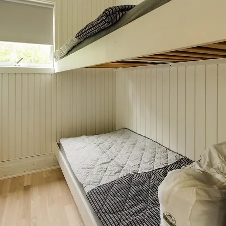 Four-bedroom Holiday In * Hals